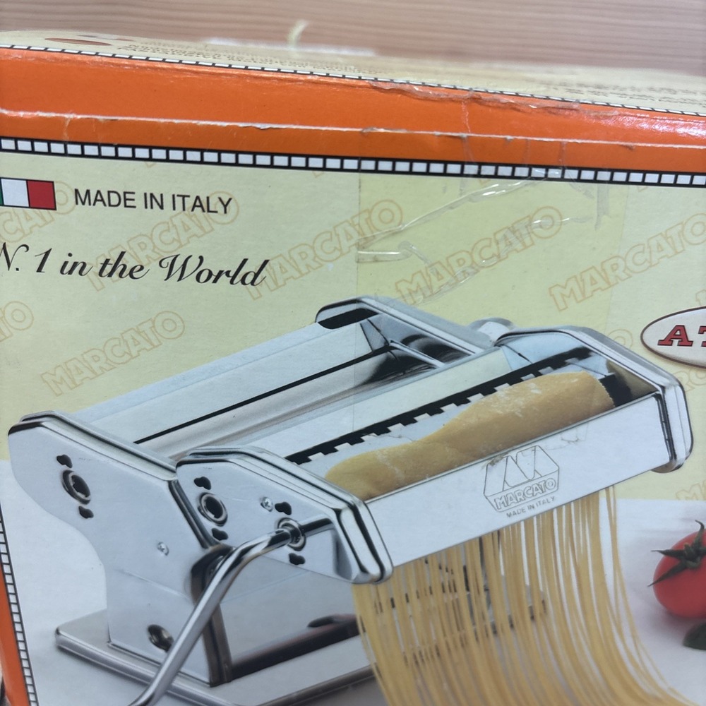 Marcato Atlas 150 Manual Pasta Maker w/ Clamp, Crank & Lasagne/Fettuccine - Picture 2 of 16
